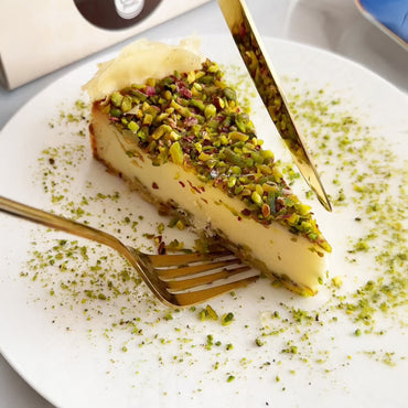 Moda Cheesecake, Baklava, Önceden Dilimlenmiş (9"), 12 adet x 110 g = 2,9 lbs (1320 g)